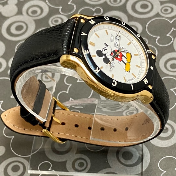 Vintage Disney X Seiko Mickey Mouse Men's / Unisex Watch 7N43-6A99 - Picture 7 of 16